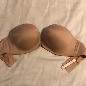 Victoria Secret Bombshell strapless bra